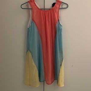 Sleeveless tunic blouse